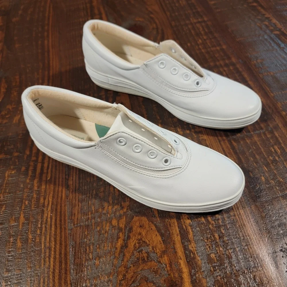 GrassHoppers Townsend Twill White Leather Sneaker Sz. 8 Medium Women's